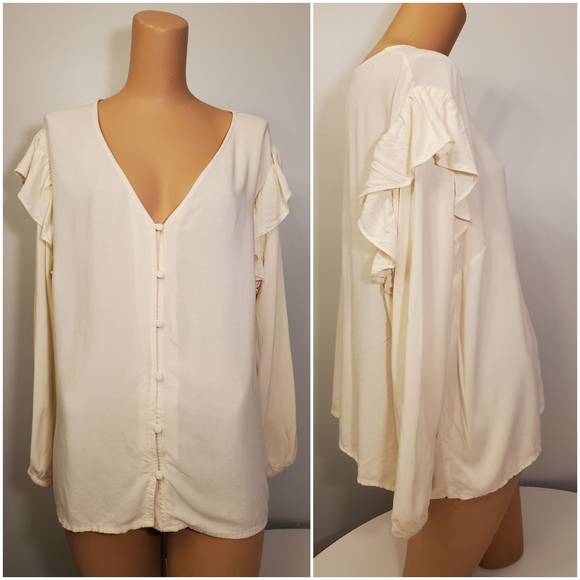 Universal Thread Tops - Universal Thread Cream Colored Longsleeve Blouse